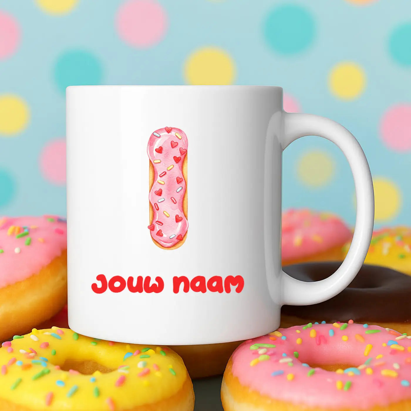 Witte keramische mok met roze donuts glazuur en rode tekst jouw naam bedrukt donut mok i